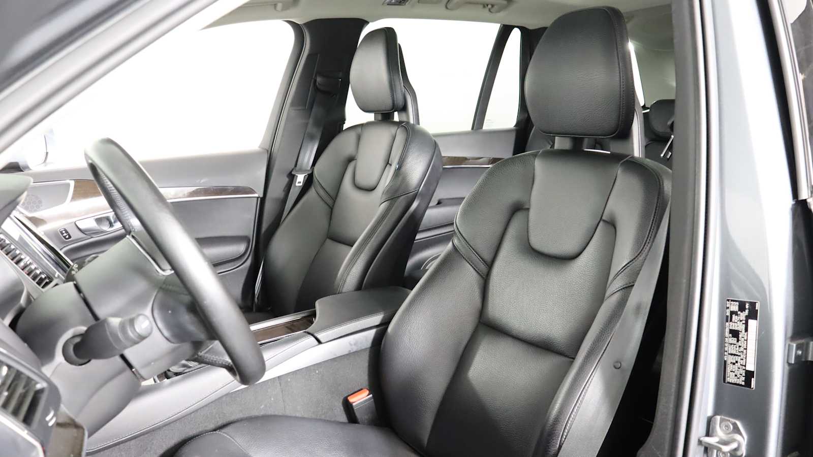 used 2018 Volvo XC90 car, priced at $22,698