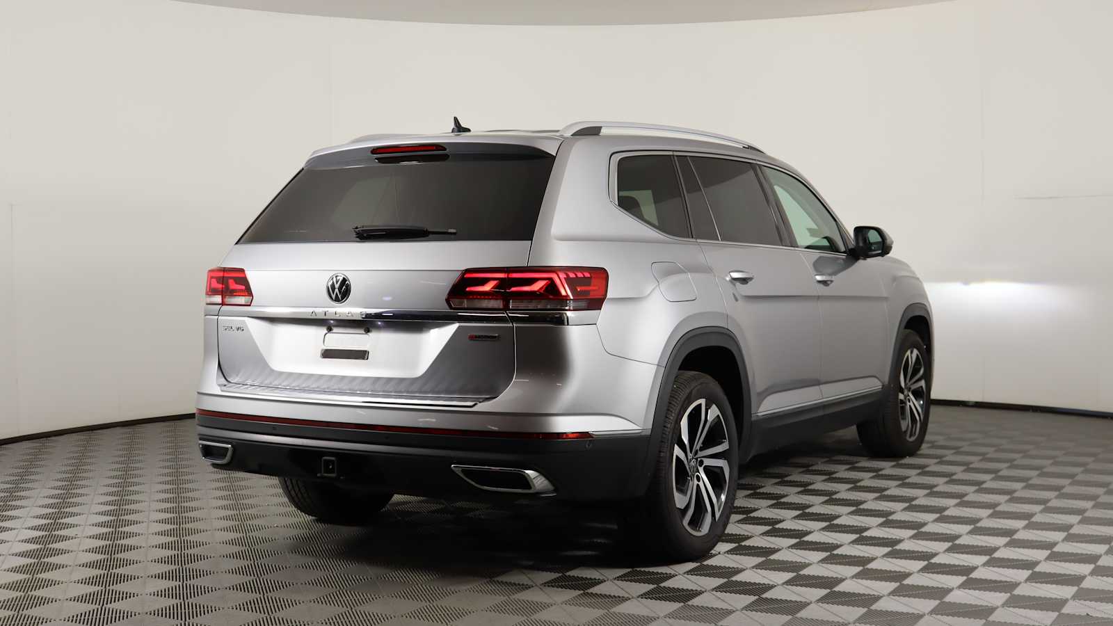 used 2021 Volkswagen Atlas car, priced at $26,698