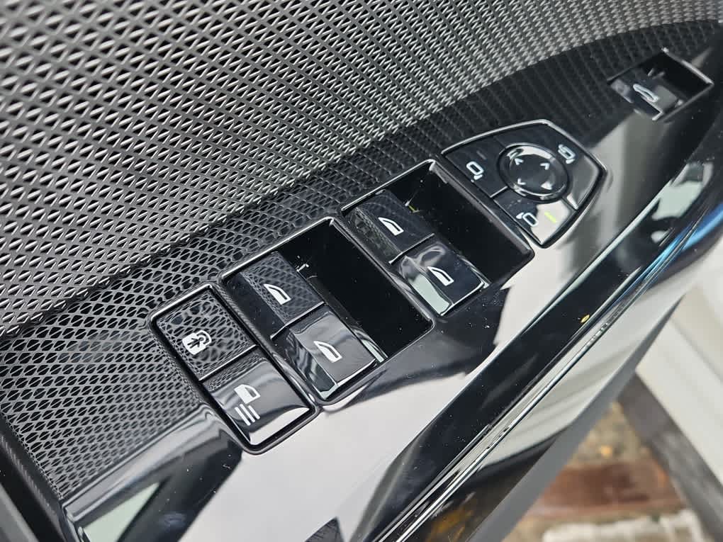 new 2025 BMW 7-Series car, priced at $115,330
