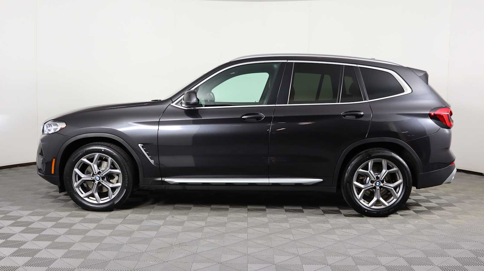 used 2023 BMW X3 car, priced at $38,598