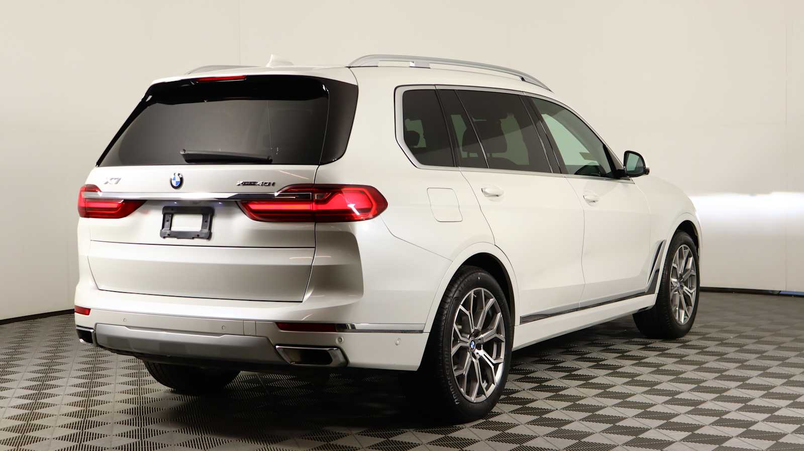 used 2020 BMW X7 car, priced at $38,898