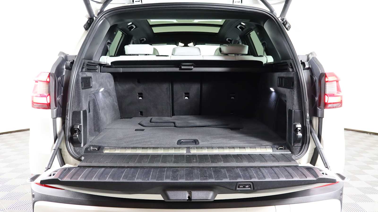 used 2023 BMW X5 PHEV car, priced at $51,898