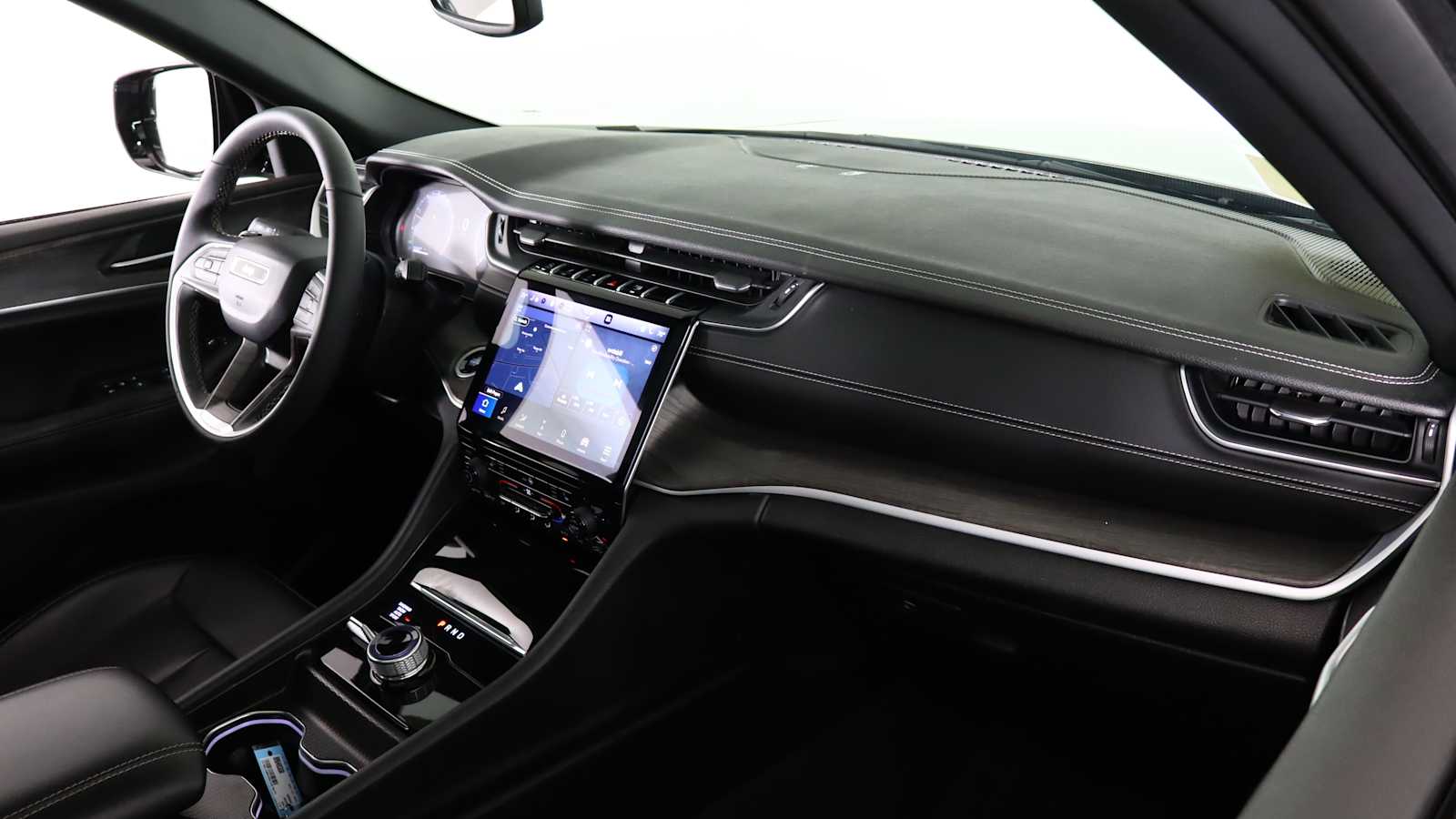 used 2024 Jeep Grand Cherokee car, priced at $36,963