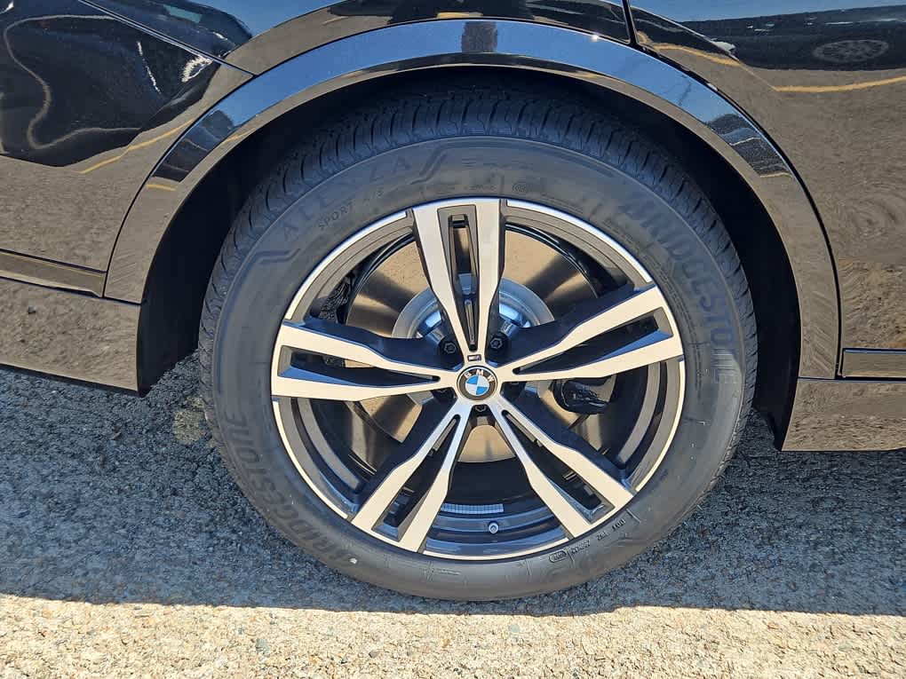 new 2026 BMW X7 car, priced at $119,805