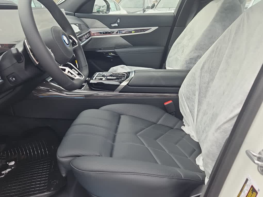new 2025 BMW 7-Series car, priced at $115,330