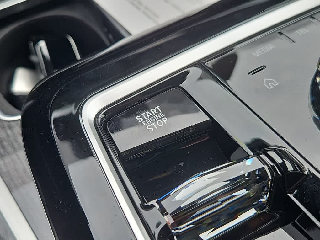 new 2025 BMW 7-Series car, priced at $131,330