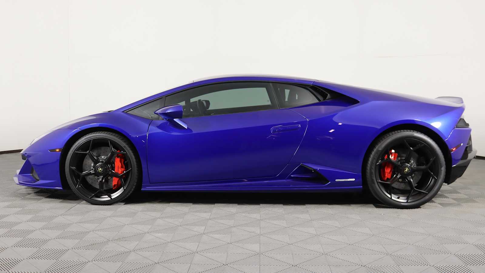 used 2022 Lamborghini Huracan EVO car, priced at $278,798