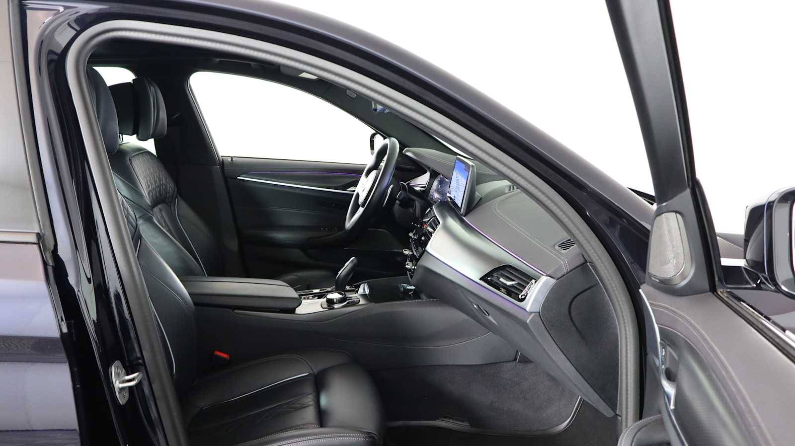 used 2023 BMW M550i car, priced at $57,698