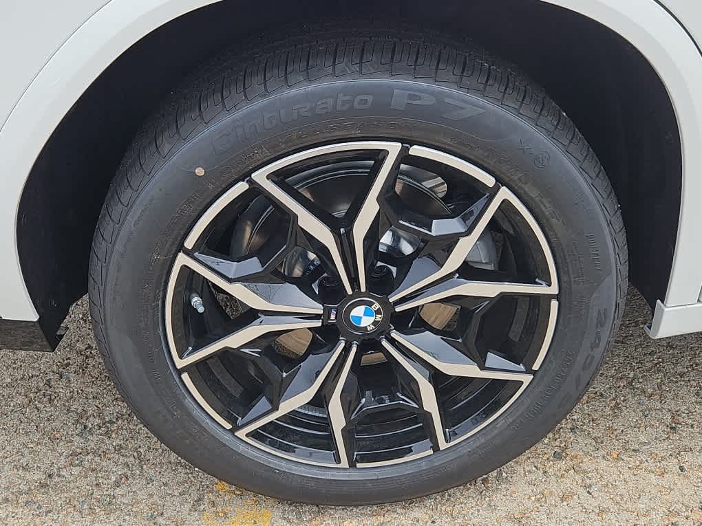 new 2025 BMW X4 car, priced at $64,675