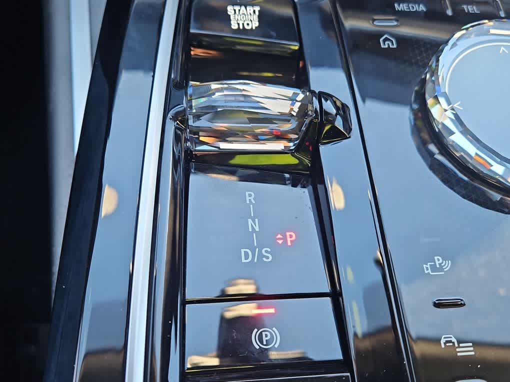 new 2025 BMW 7-Series car, priced at $104,480