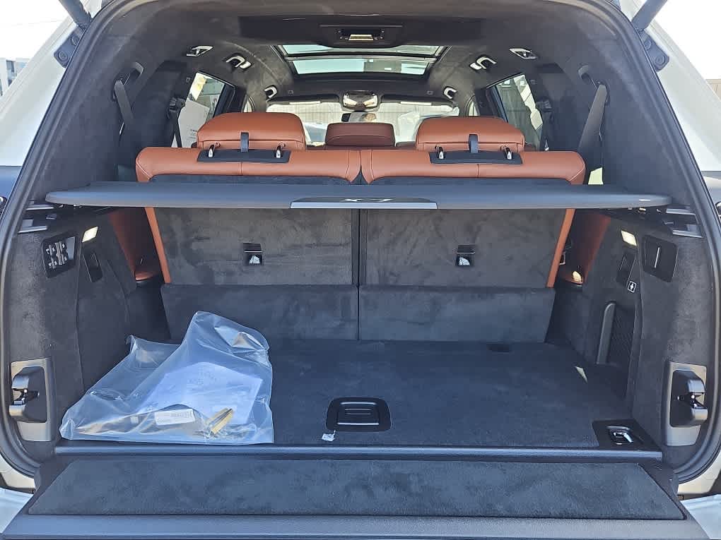 new 2026 BMW X7 car, priced at $121,915