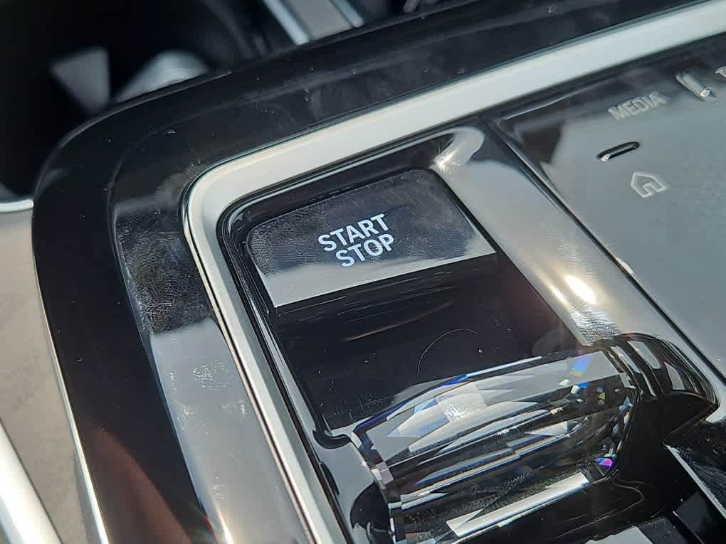 new 2025 BMW i7 car, priced at $141,075