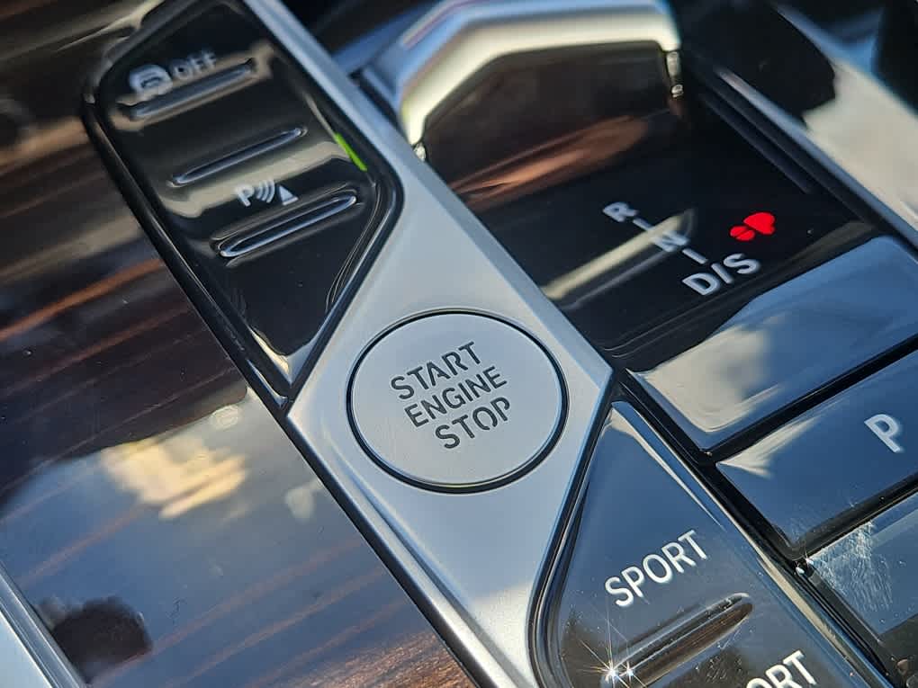 new 2026 BMW X7 car, priced at $94,380
