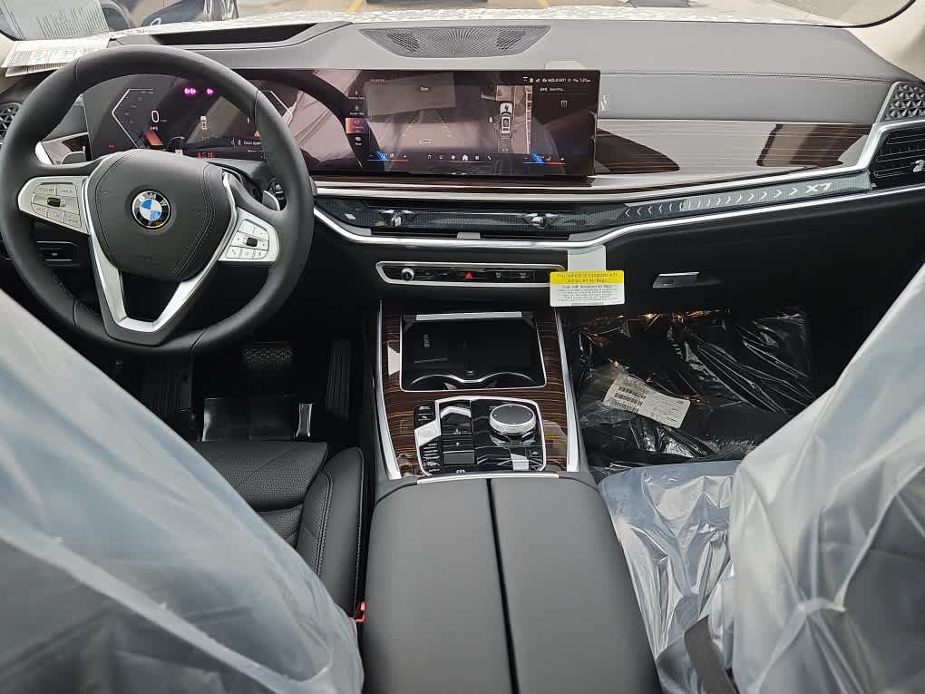 new 2026 BMW X7 car, priced at $92,265