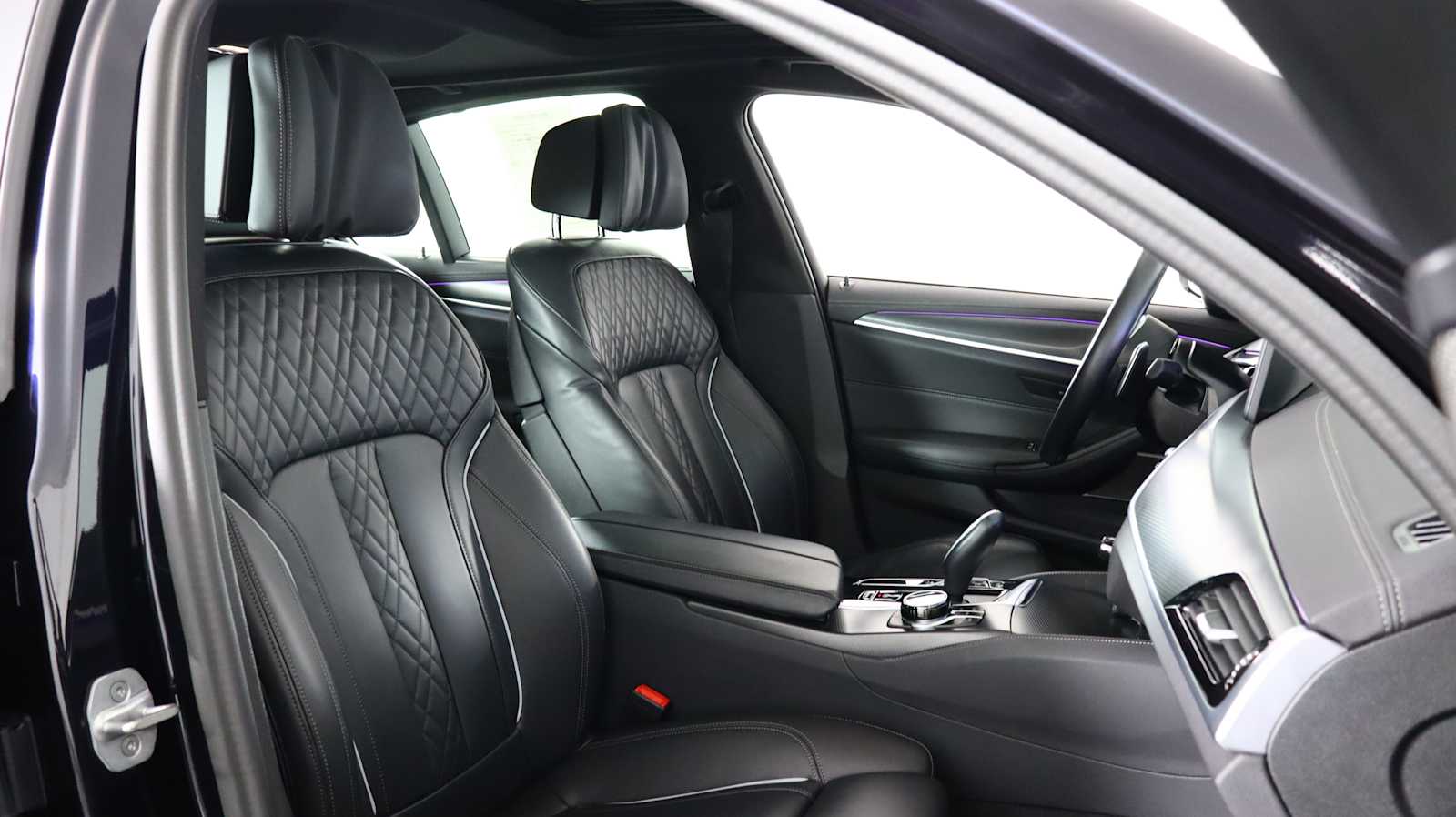 used 2023 BMW M550i car, priced at $57,698