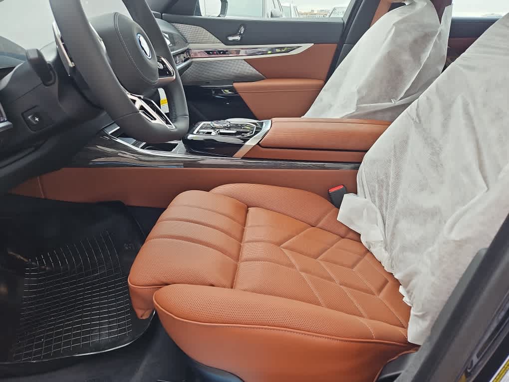new 2025 BMW i7 car, priced at $129,775