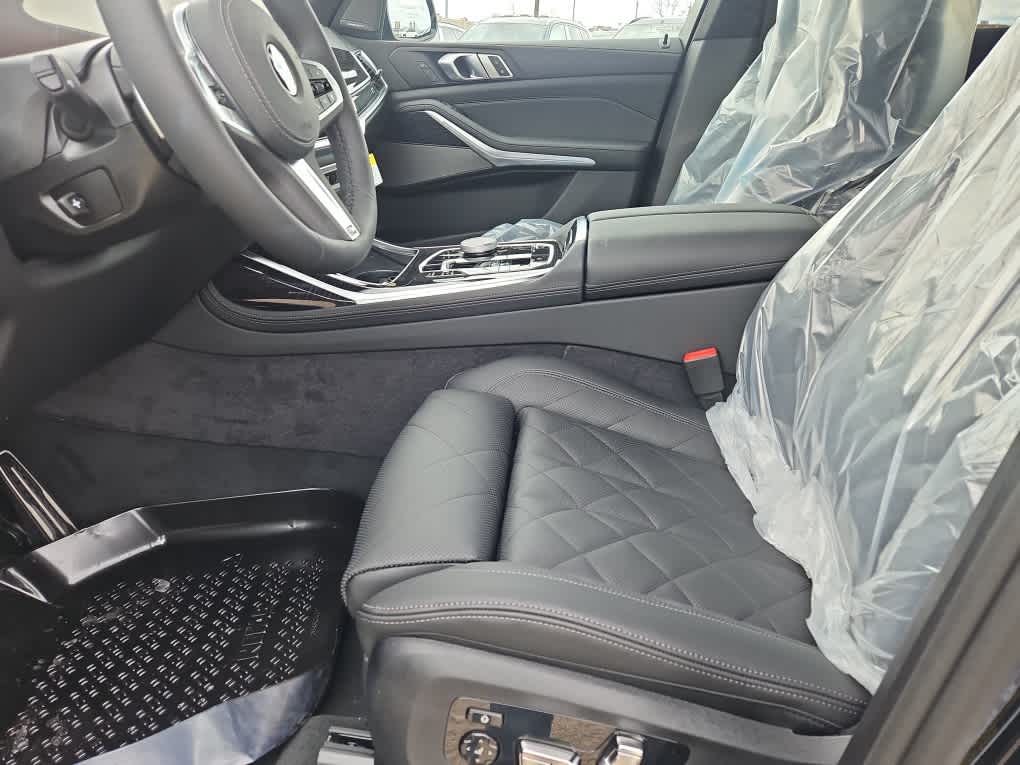 new 2025 BMW X7 car, priced at $96,750