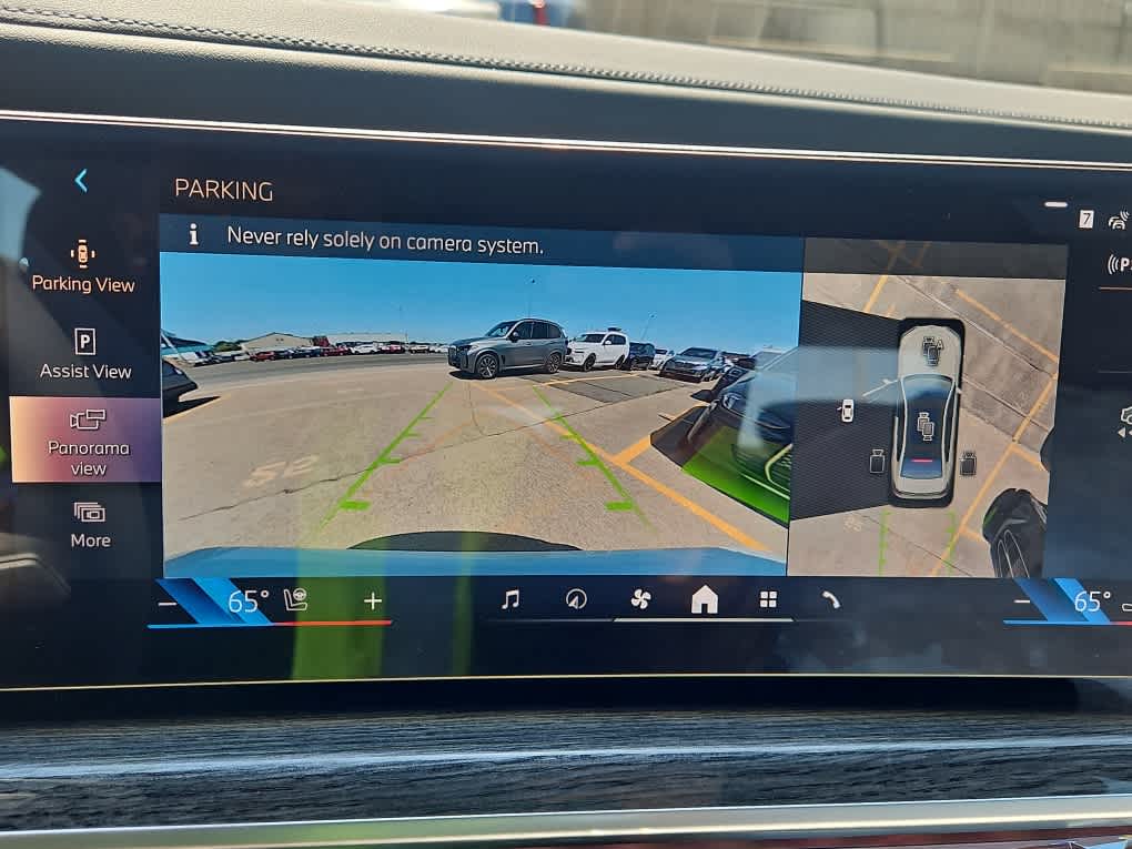 new 2025 BMW 7-Series car, priced at $107,025
