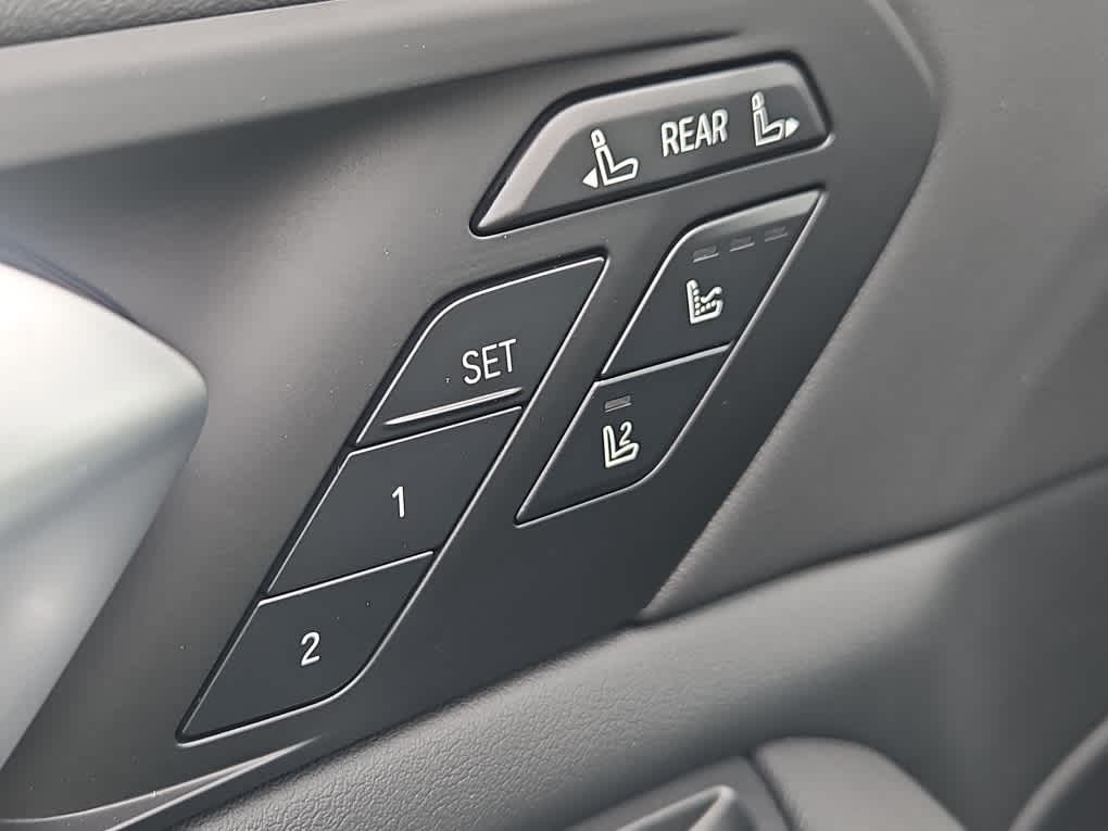 new 2026 BMW X7 car, priced at $99,575