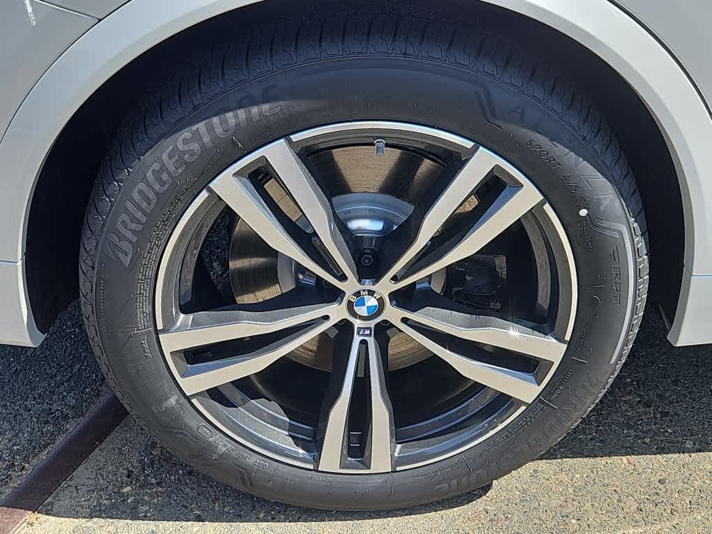 new 2026 BMW X7 car, priced at $121,915