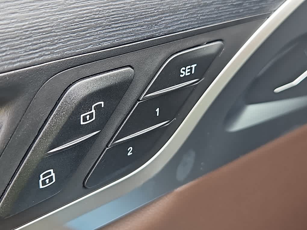 new 2025 BMW X4 car, priced at $64,675
