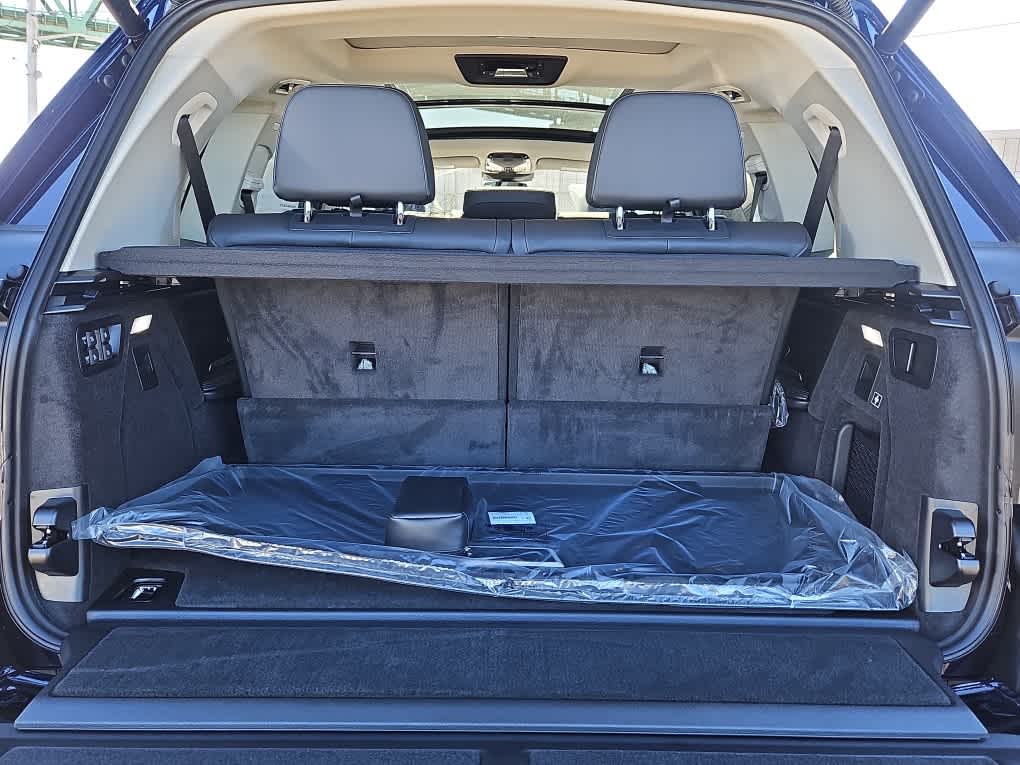 new 2026 BMW X7 car, priced at $94,380