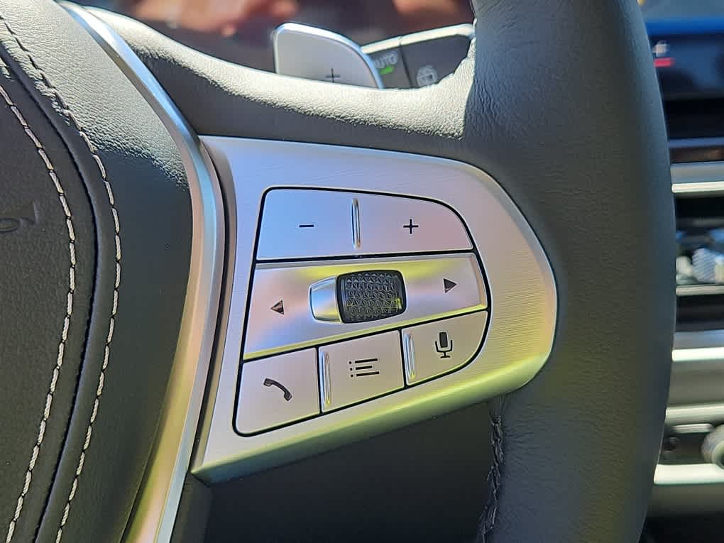 new 2026 BMW X7 car, priced at $94,380