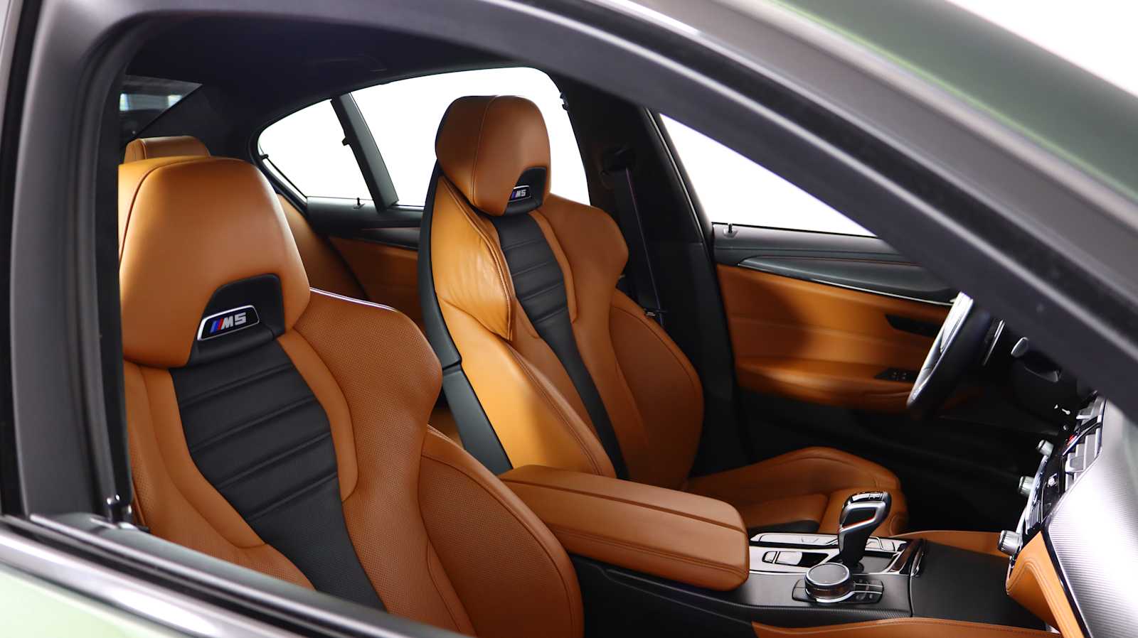 used 2023 BMW M5 car, priced at $92,698