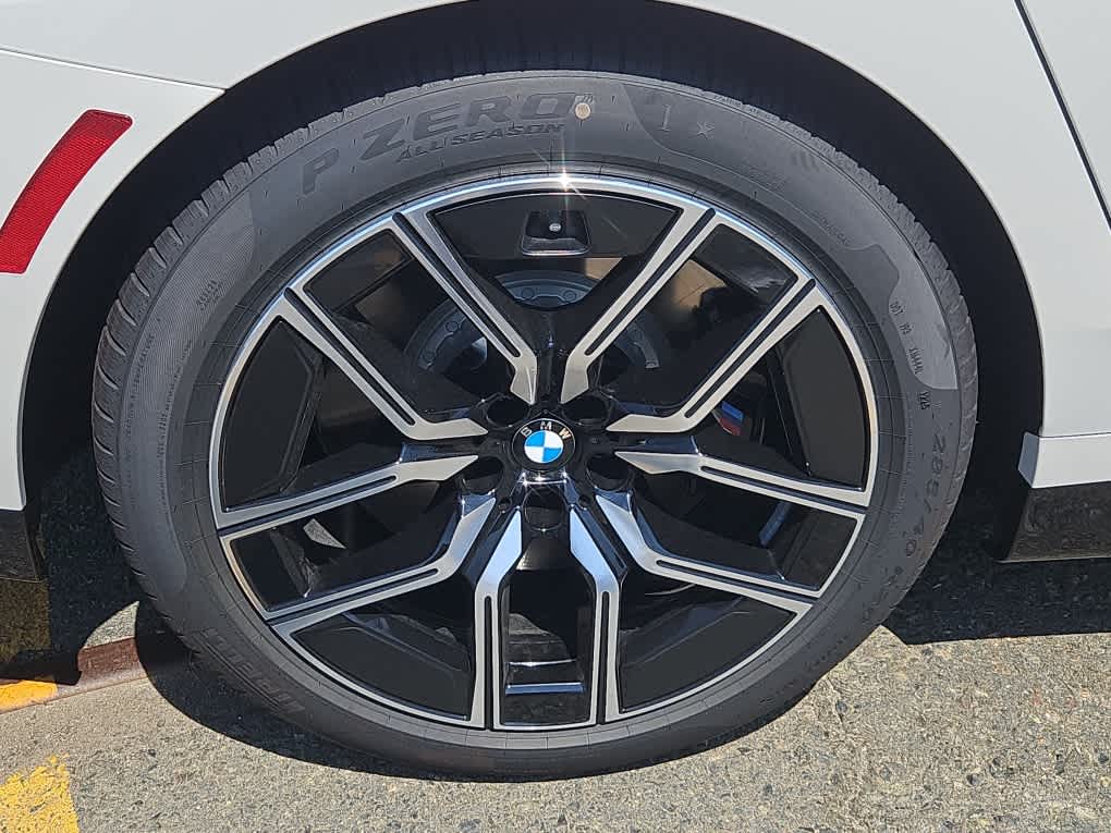 new 2025 BMW 7-Series car, priced at $128,330