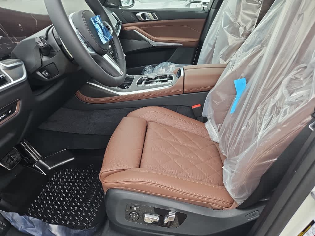 new 2026 BMW X7 car, priced at $95,165