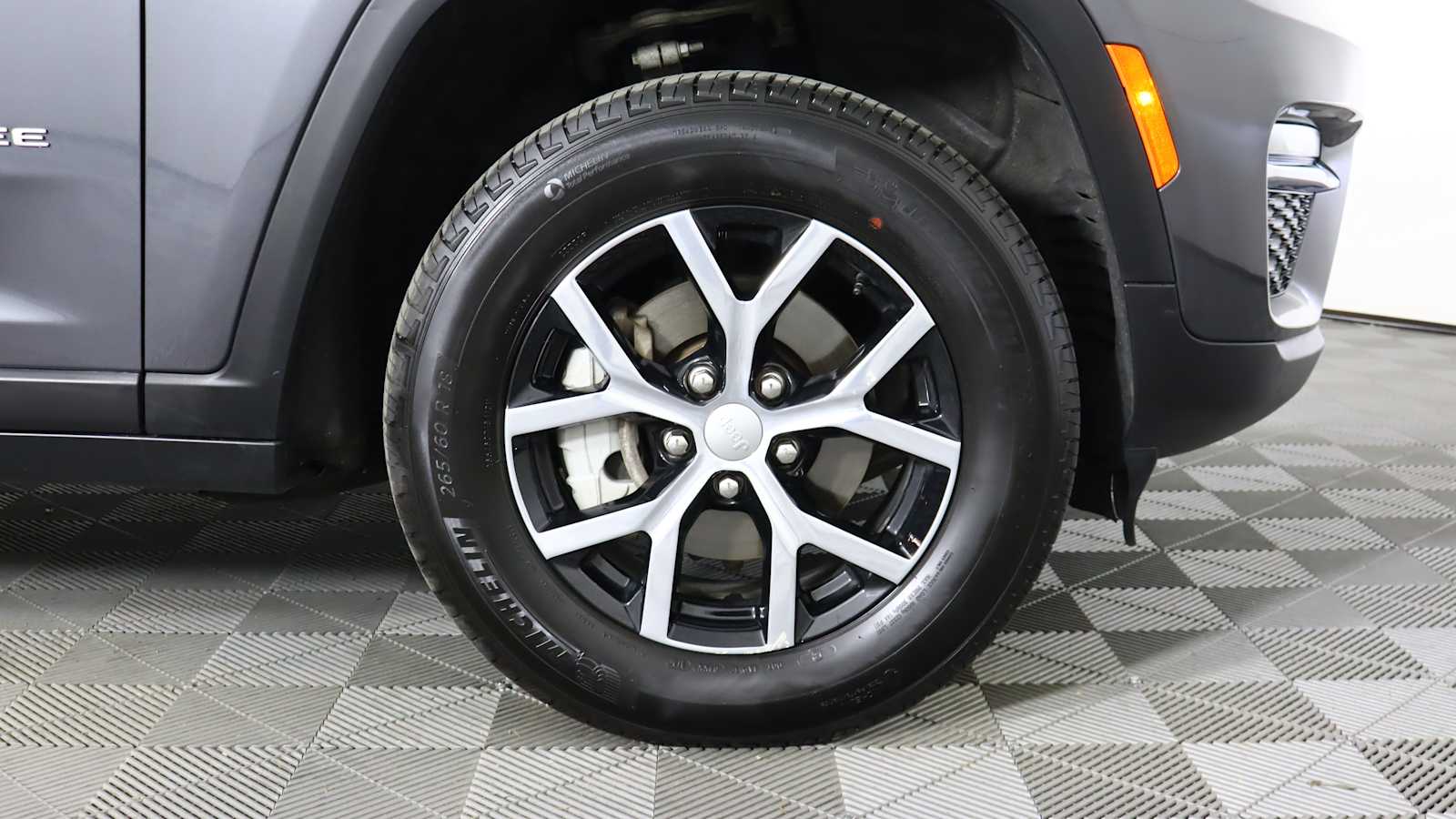 used 2024 Jeep Grand Cherokee car, priced at $36,963