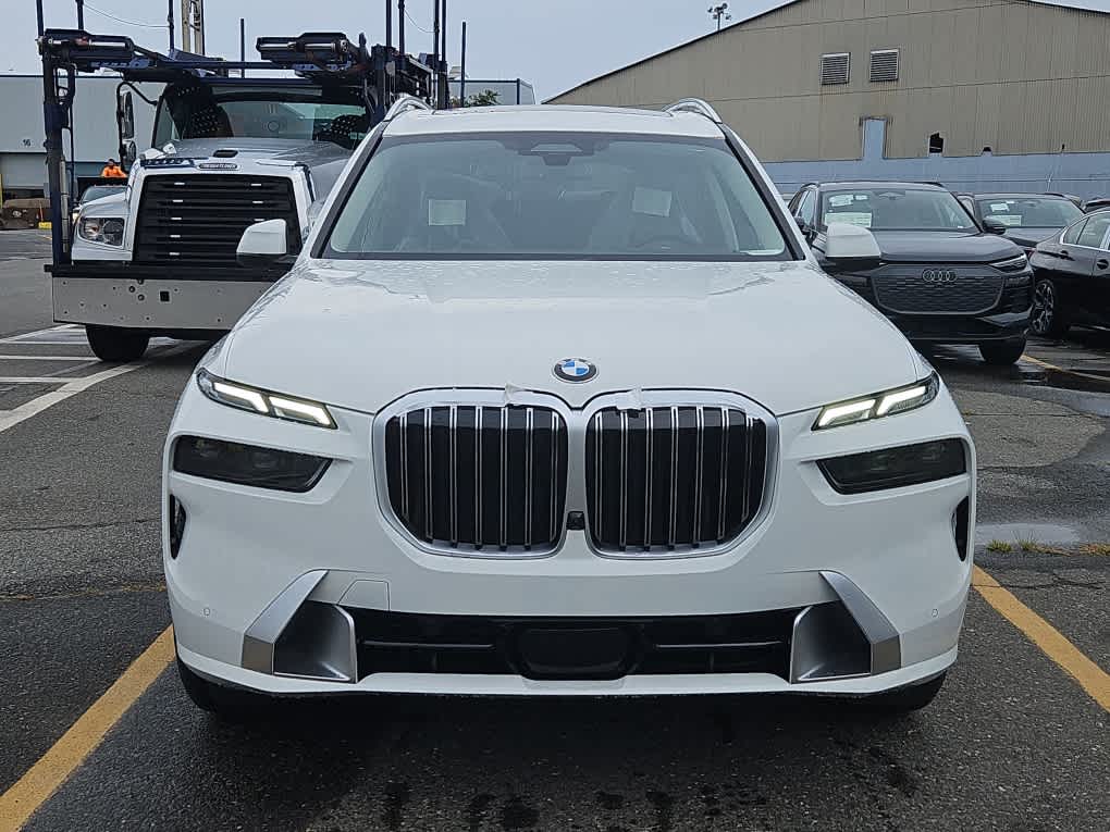 new 2026 BMW X7 car, priced at $92,265