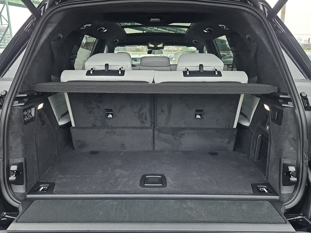 new 2026 BMW X7 car, priced at $94,115