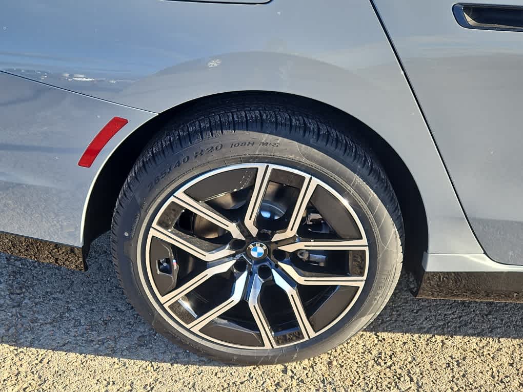 new 2025 BMW 7-Series car, priced at $104,480