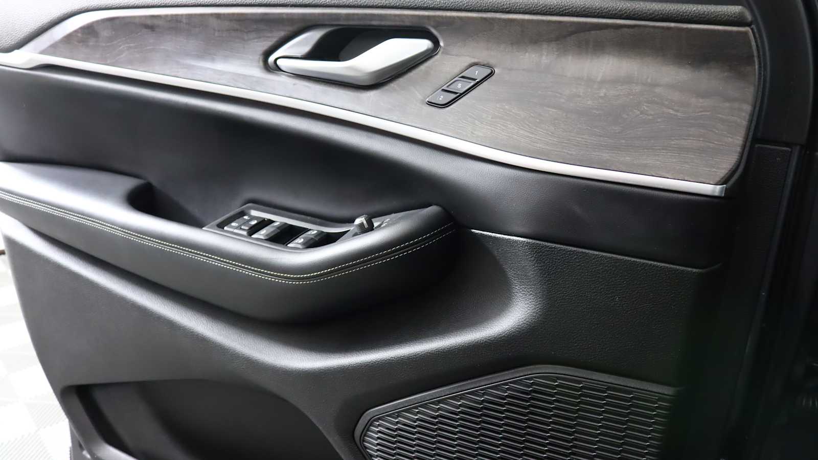 used 2024 Jeep Grand Cherokee car, priced at $36,963