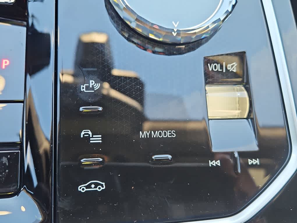 new 2025 BMW 7-Series car, priced at $104,480