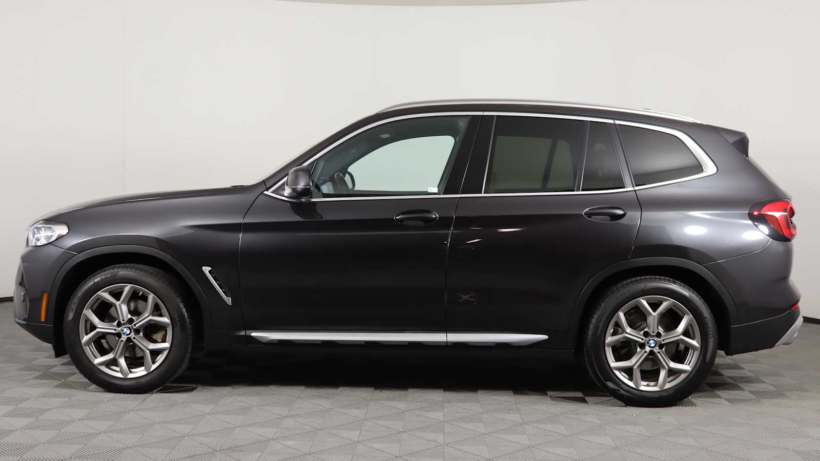 used 2022 BMW X3 car, priced at $35,898