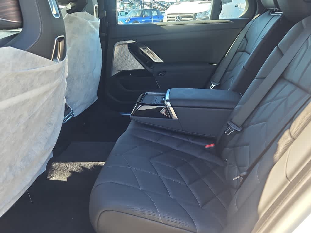 new 2025 BMW i7 car, priced at $127,725