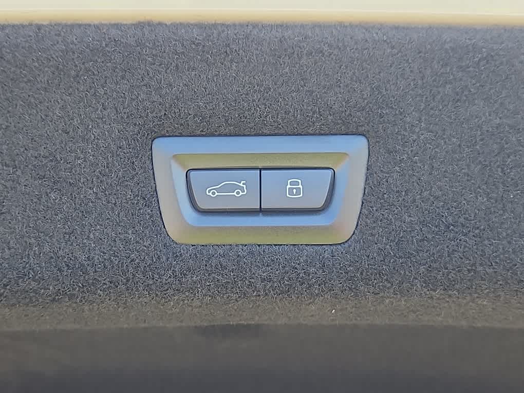 new 2025 BMW 7-Series car, priced at $128,330