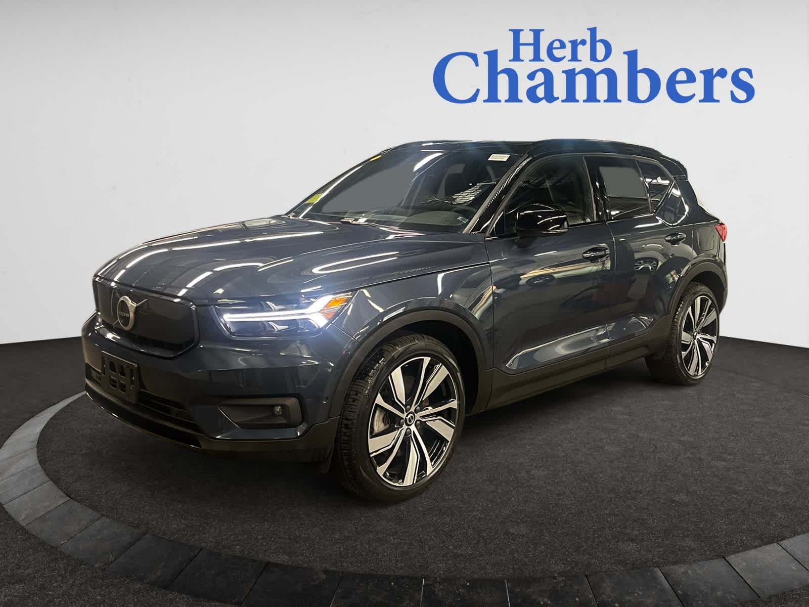 used 2022 Volvo XC40 Recharge Twin Pure Electric car, priced at $26,497