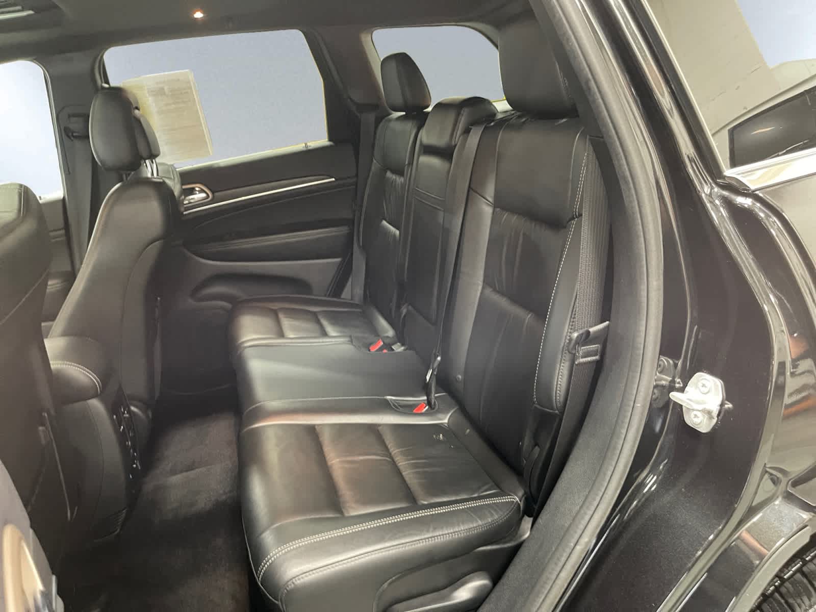 used 2016 Jeep Grand Cherokee car, priced at $14,498