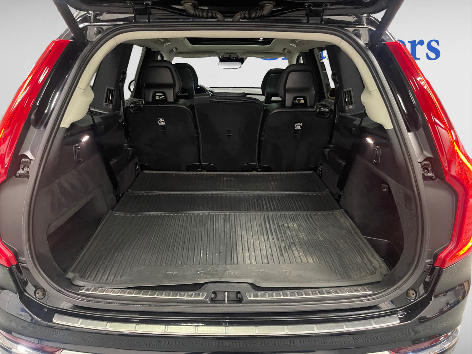 used 2020 Volvo XC90 car, priced at $26,497