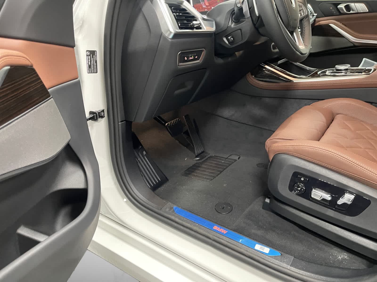 new 2026 BMW X7 car, priced at $94,330