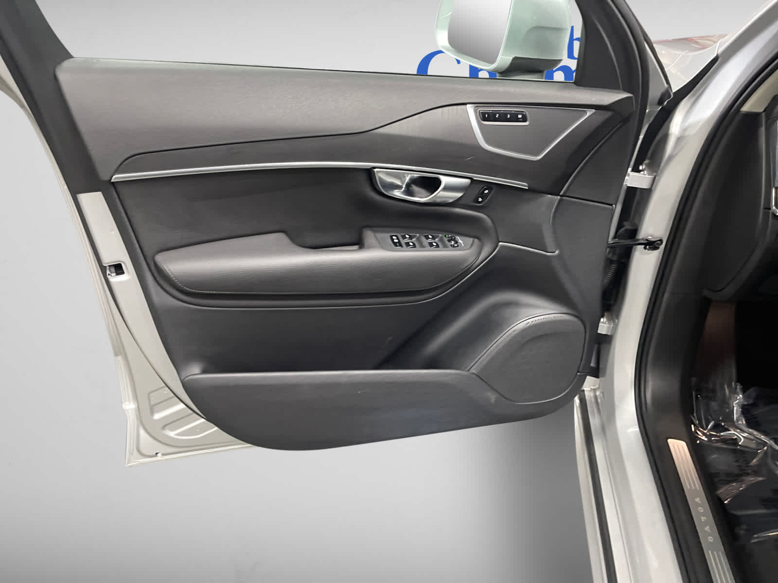 used 2020 Volvo XC90 car, priced at $25,397