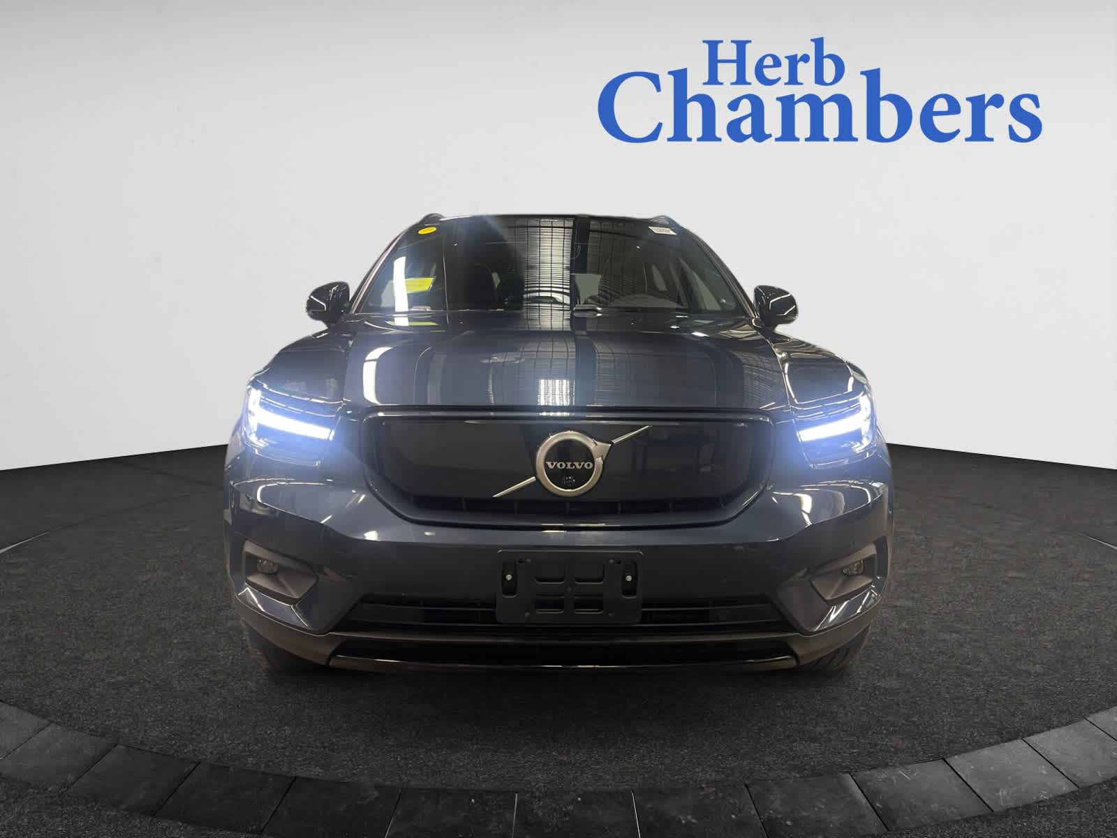 used 2022 Volvo XC40 Recharge Twin Pure Electric car, priced at $26,497