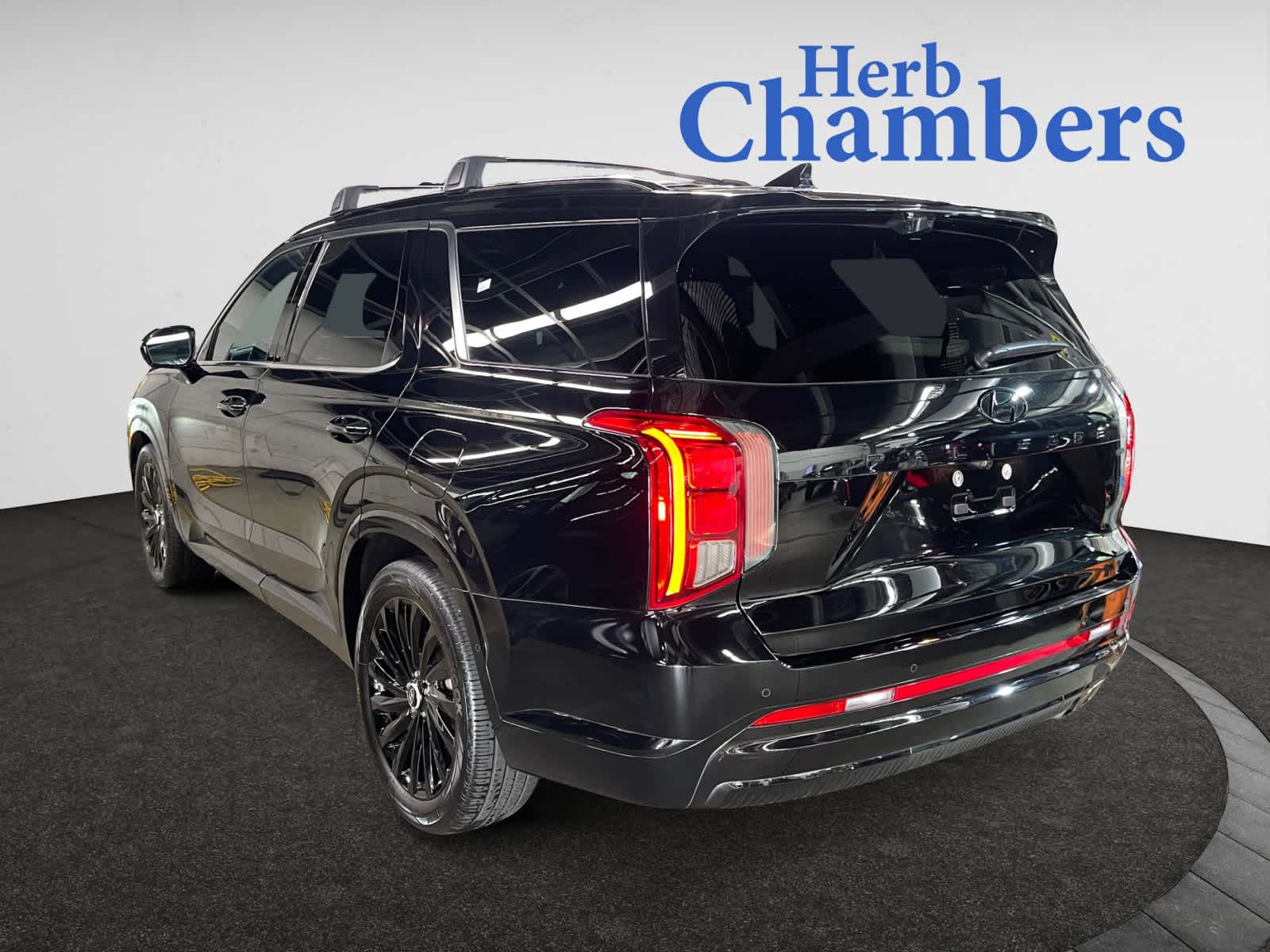 used 2024 Hyundai Palisade car, priced at $40,497
