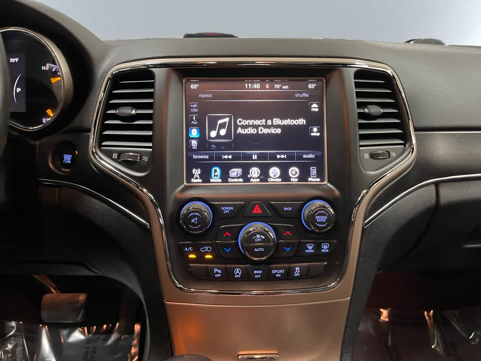 used 2016 Jeep Grand Cherokee car, priced at $14,498