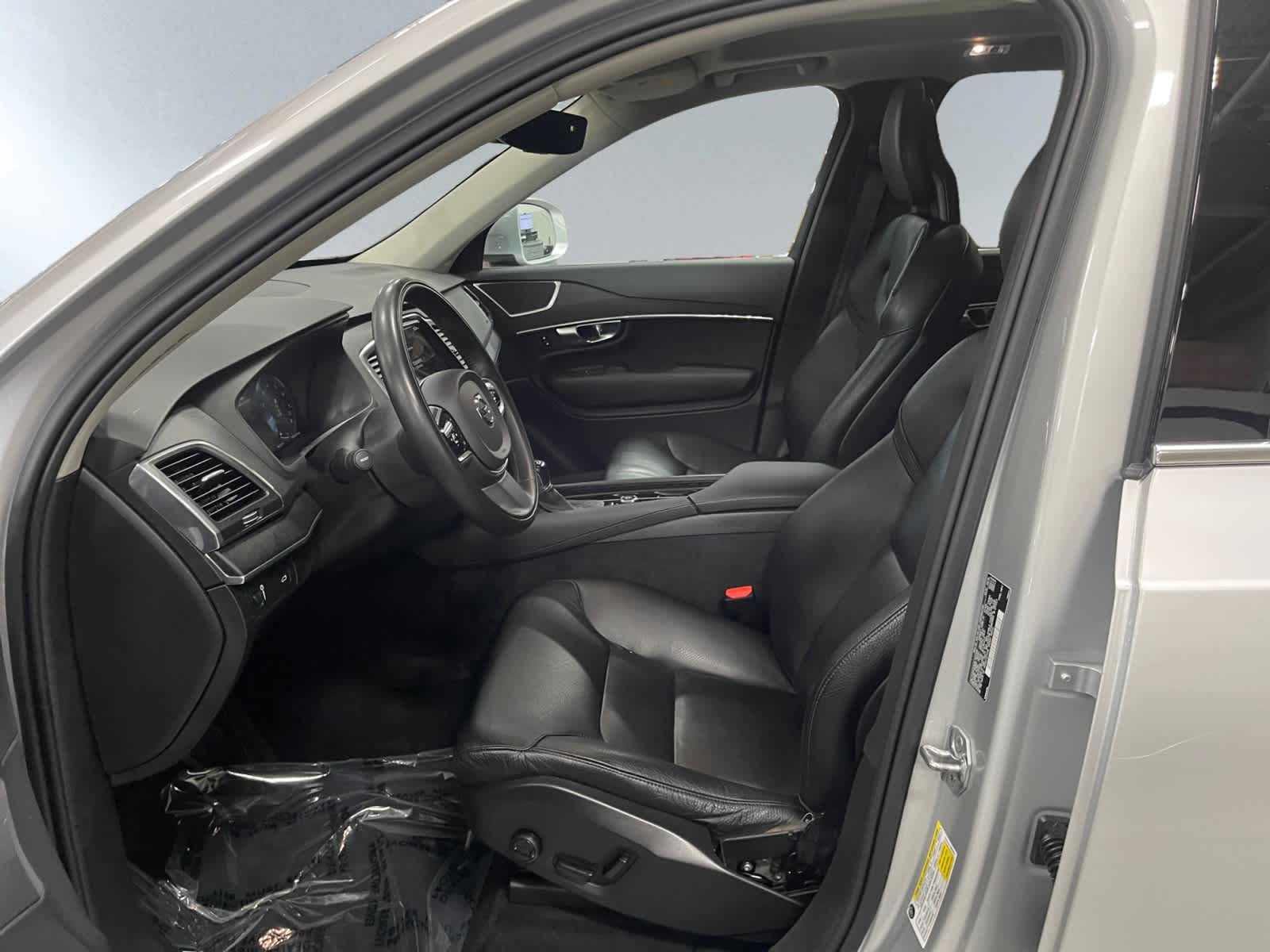 used 2020 Volvo XC90 car, priced at $25,397