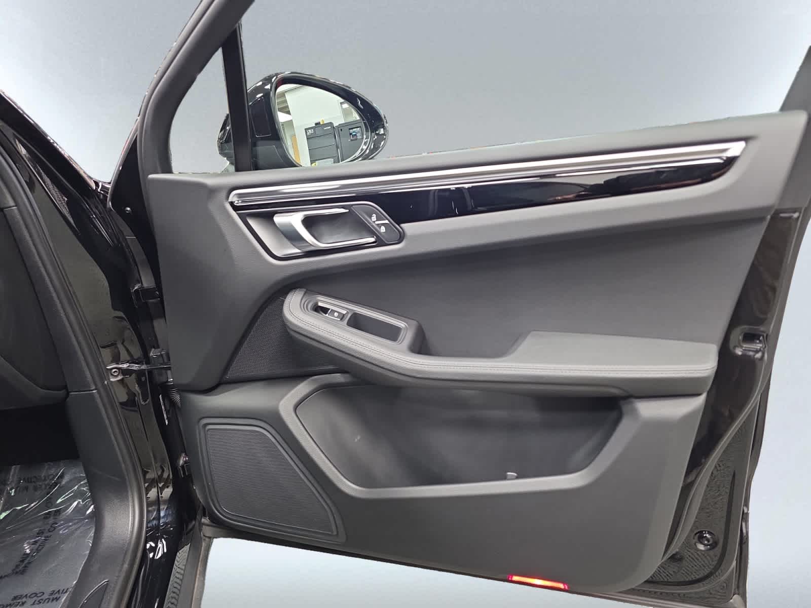 used 2021 Porsche Macan car, priced at $38,897