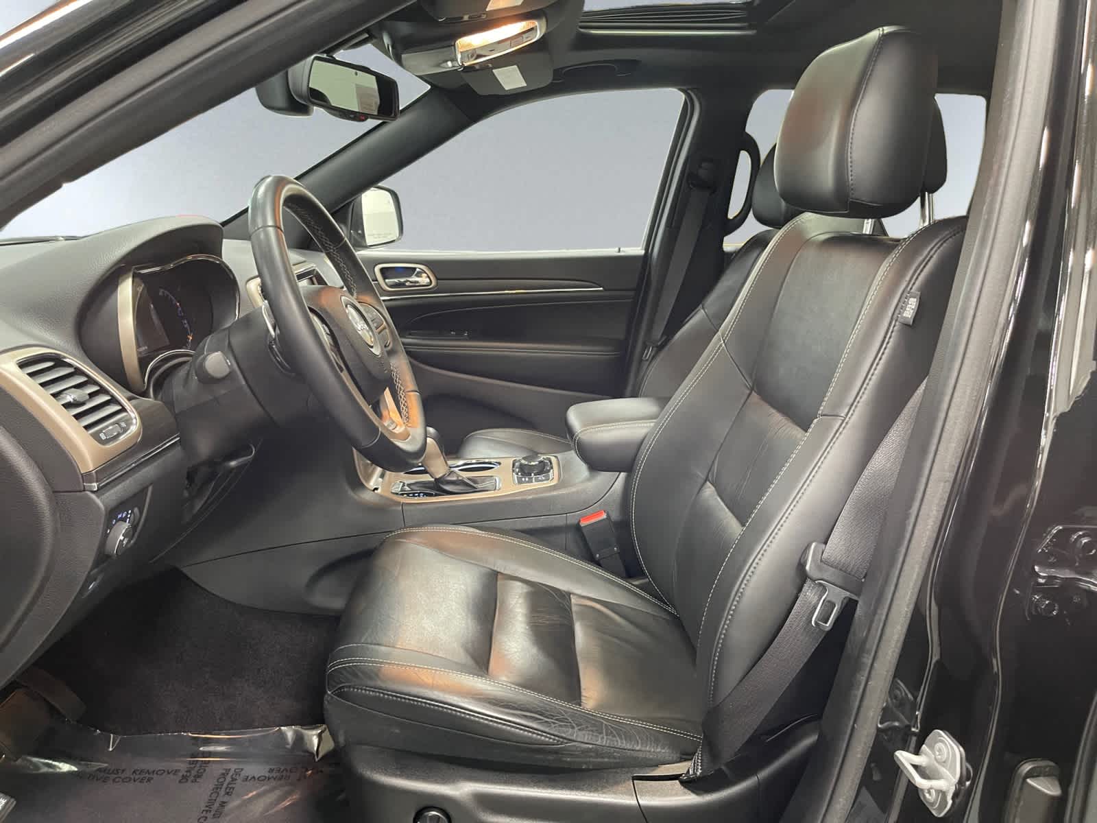 used 2016 Jeep Grand Cherokee car, priced at $14,498